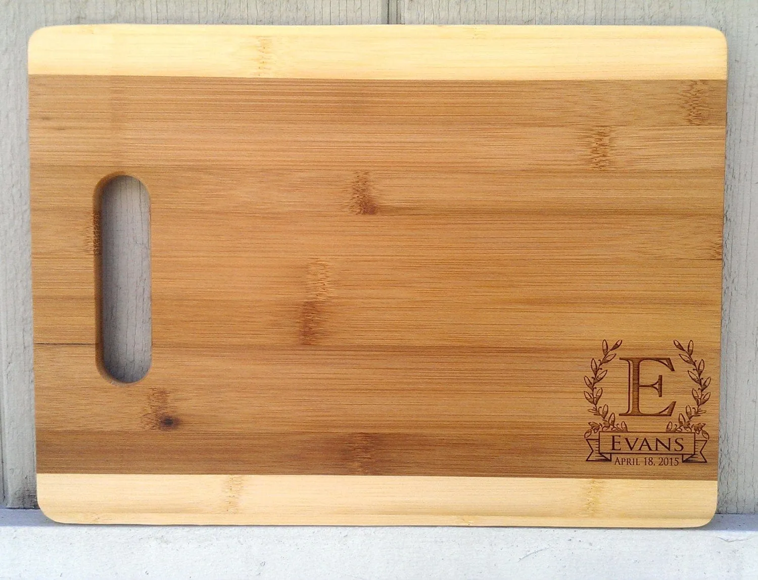 Personalized Retro Wreath Cutting Board Engraved Bamboo Personalized Custom Wood Cutting Board Christmas Gift Wedding Gift Housewarming Gift